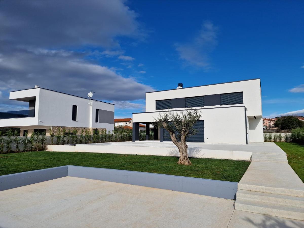 Amazing Private Villa With Outdoor Swimming Pool In Vodnjan Exteriör bild